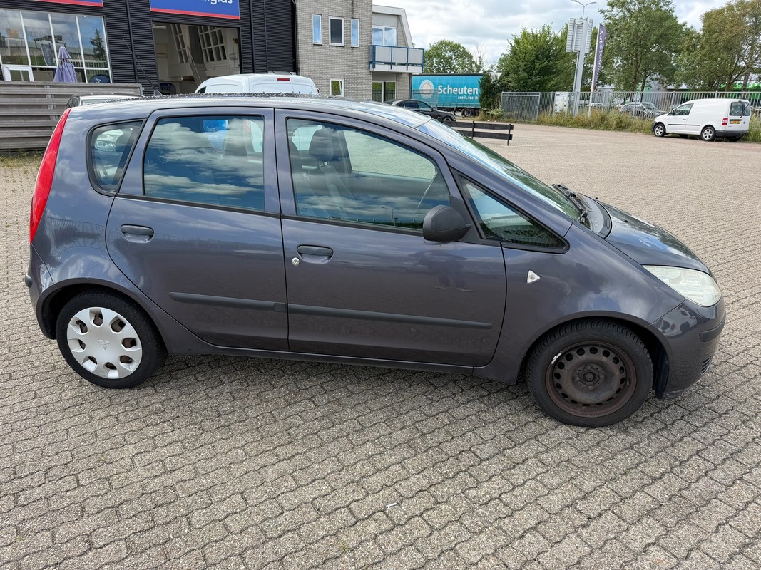 Mitsubishi Colt