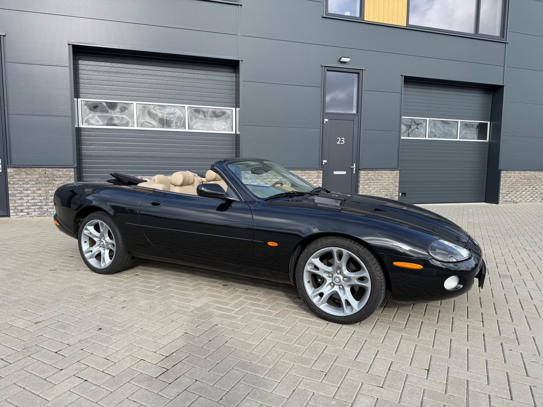 Jaguar XK