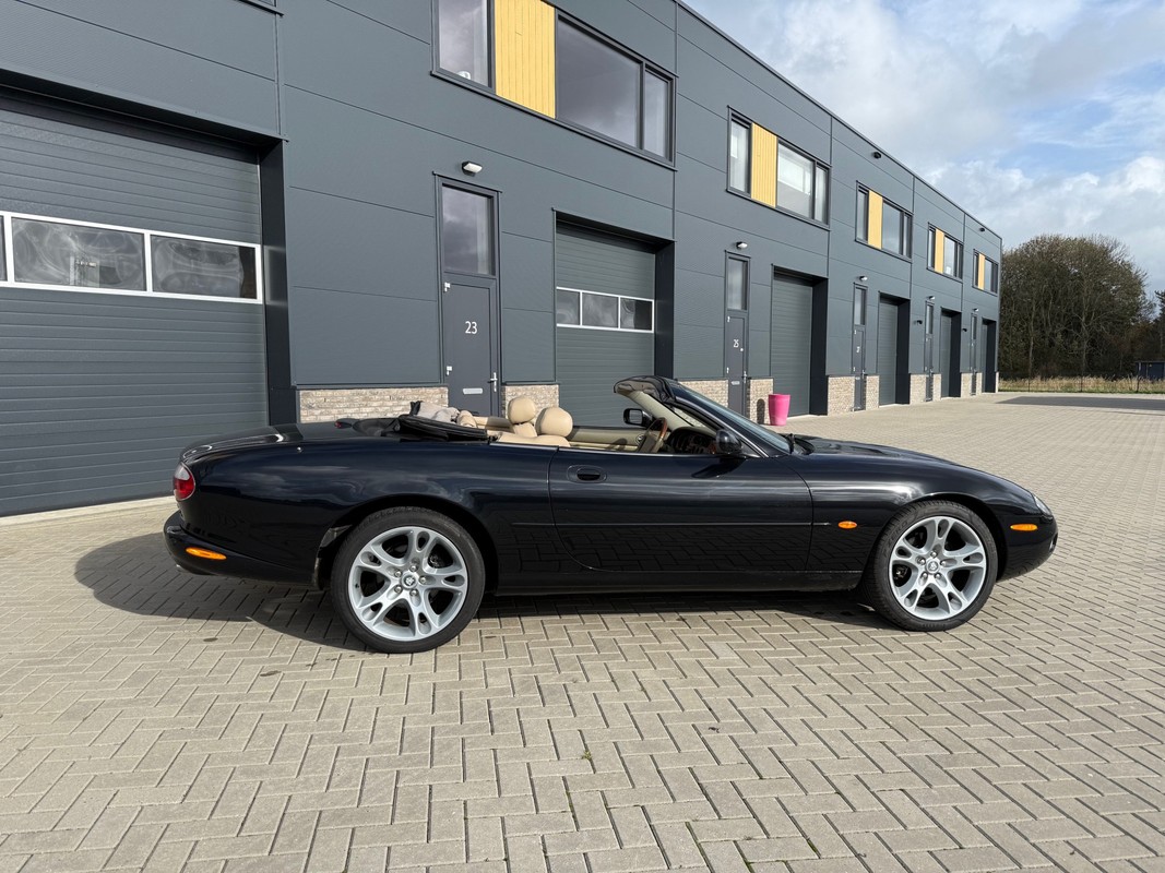 Jaguar XK