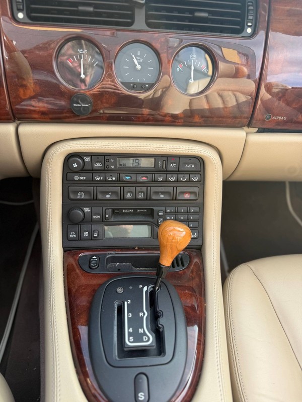 Jaguar XK