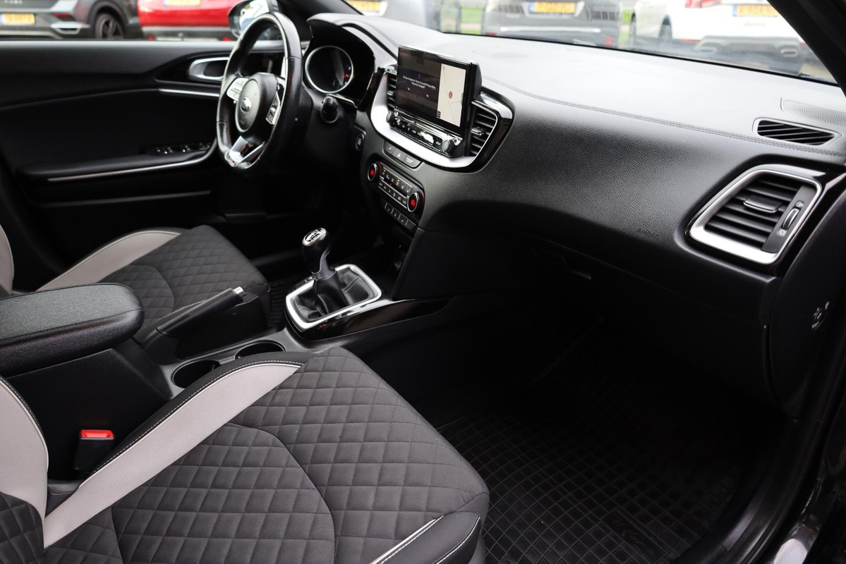 Kia ProCeed