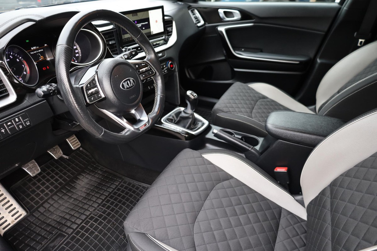 Kia ProCeed