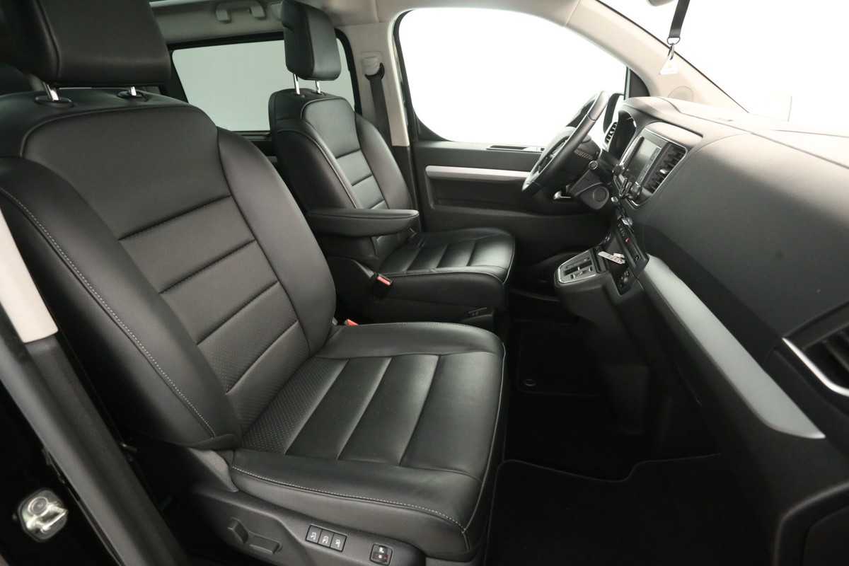 Peugeot e-Traveller