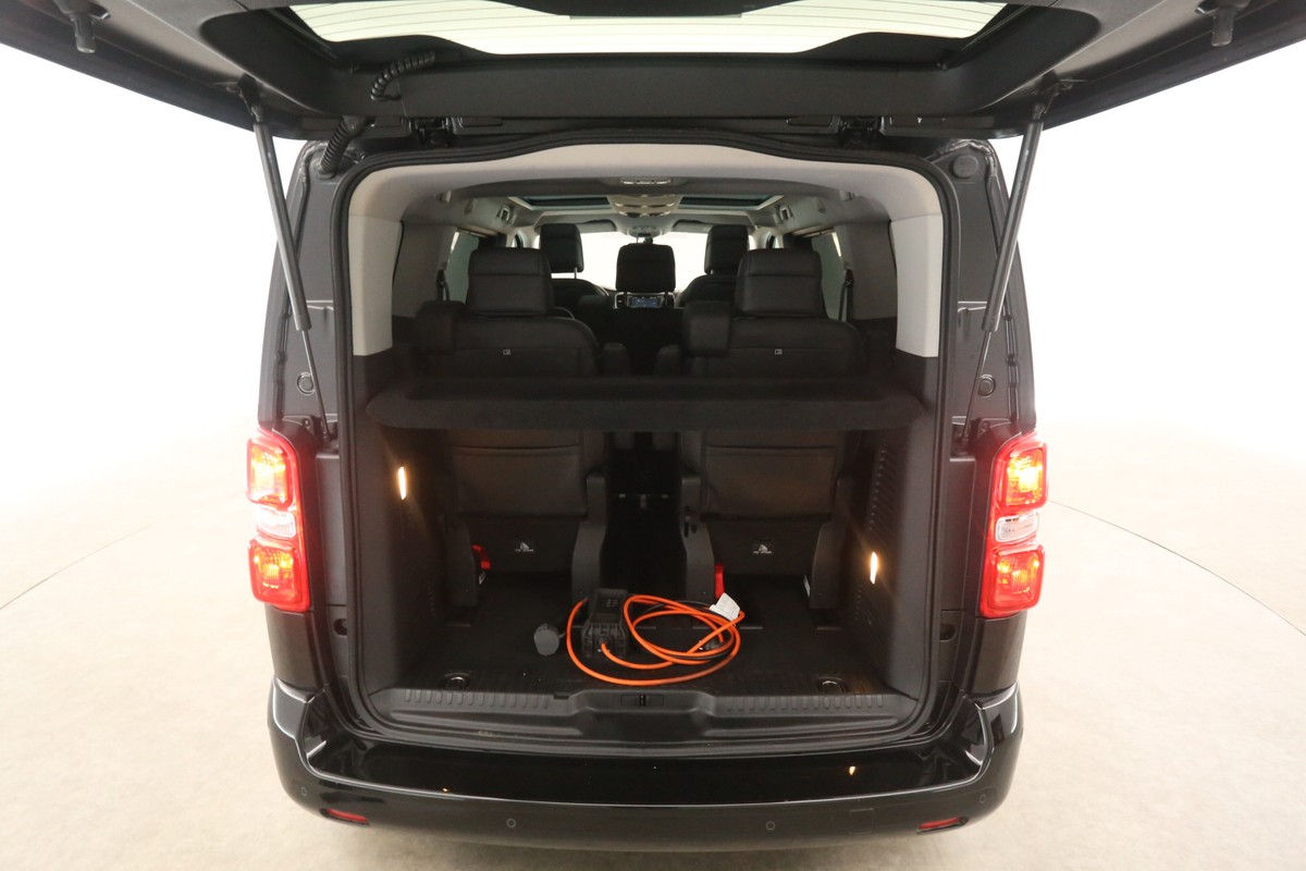 Peugeot e-Traveller