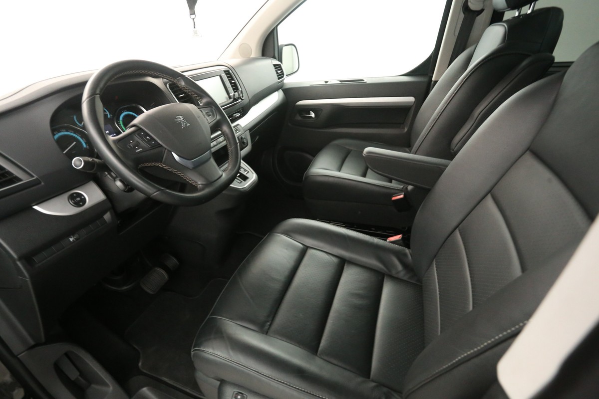 Peugeot e-Traveller
