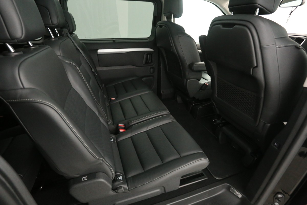 Peugeot e-Traveller