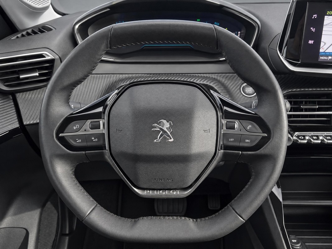 Peugeot e-208