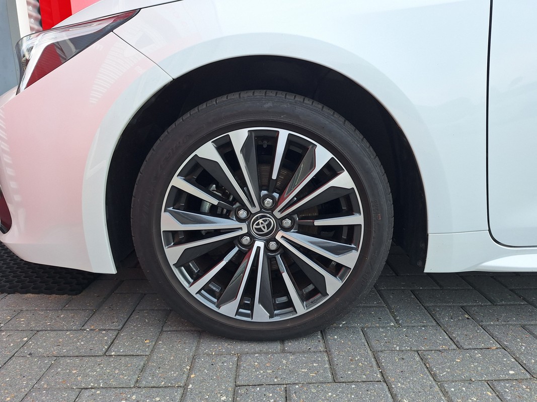 Toyota Corolla Touring Sports