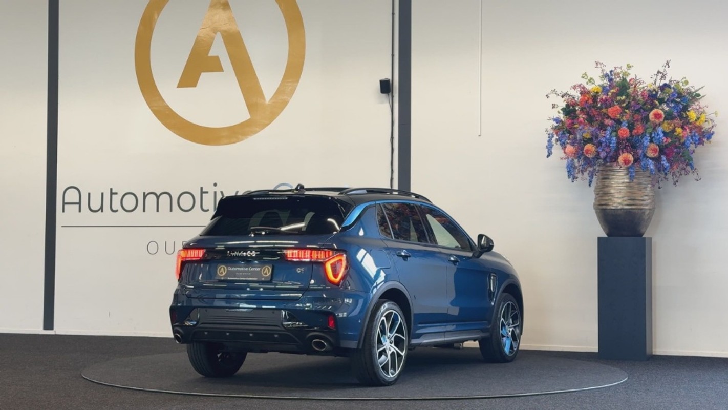 Lynk & Co 01