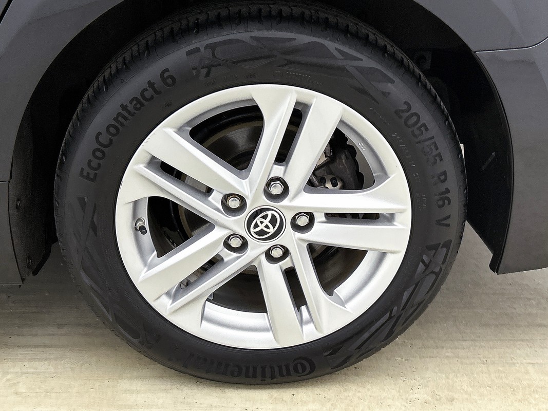 Toyota Corolla Touring Sports