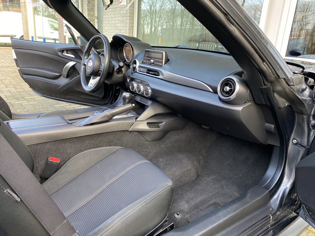 Fiat 124 Spider