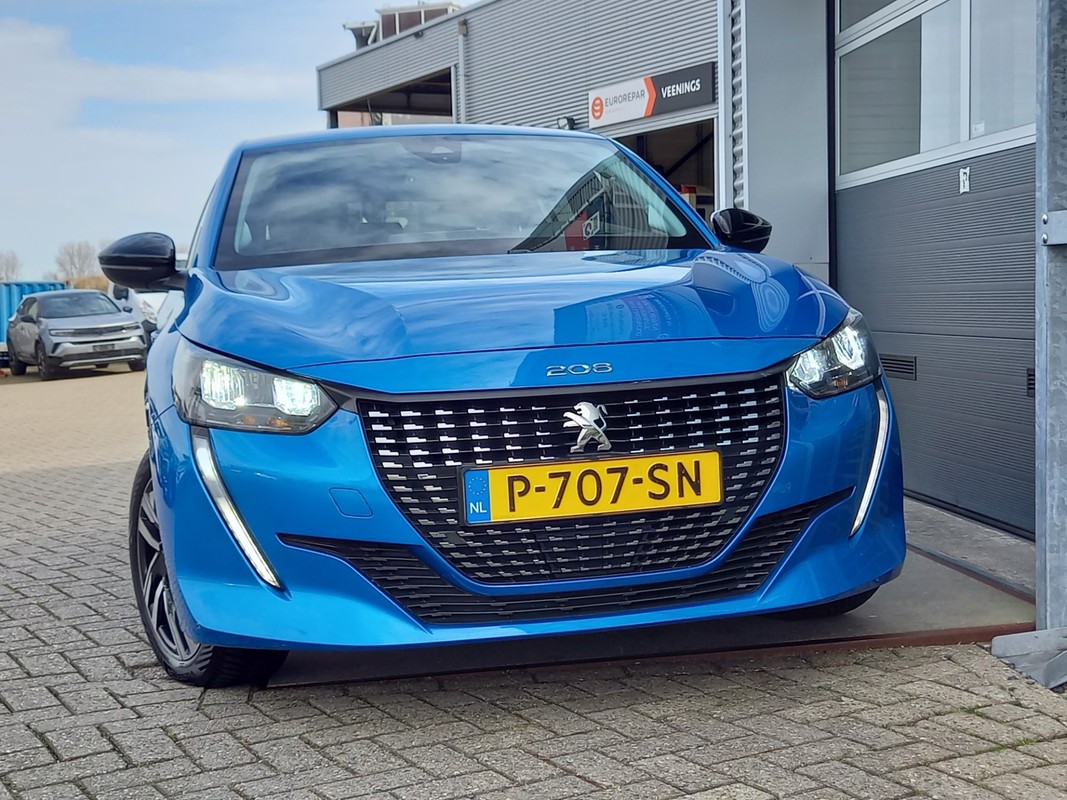 Peugeot 208