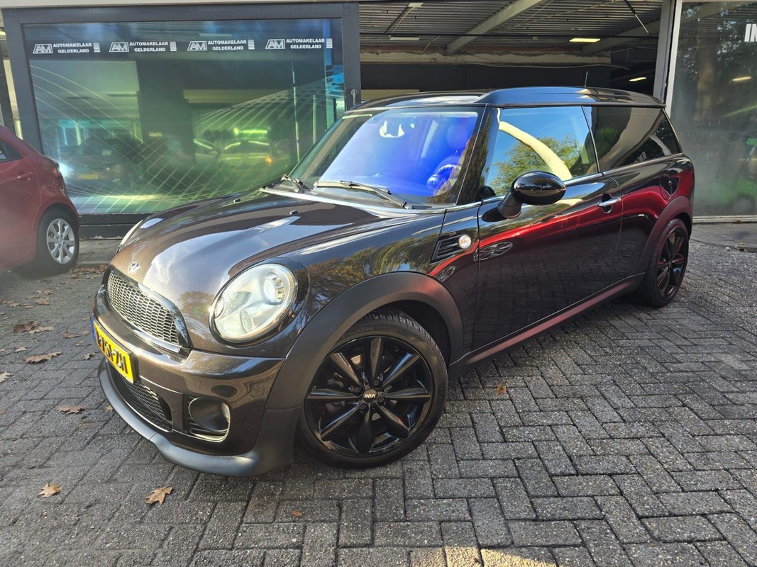 MINI Clubman
