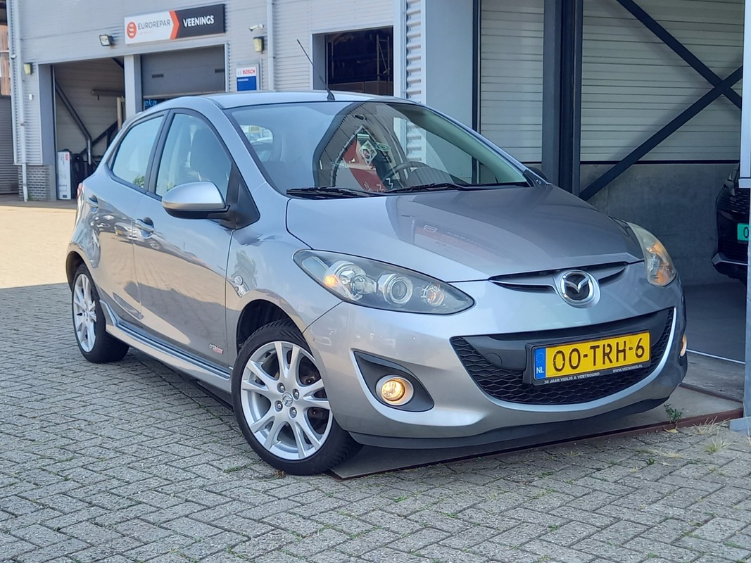 Mazda 2