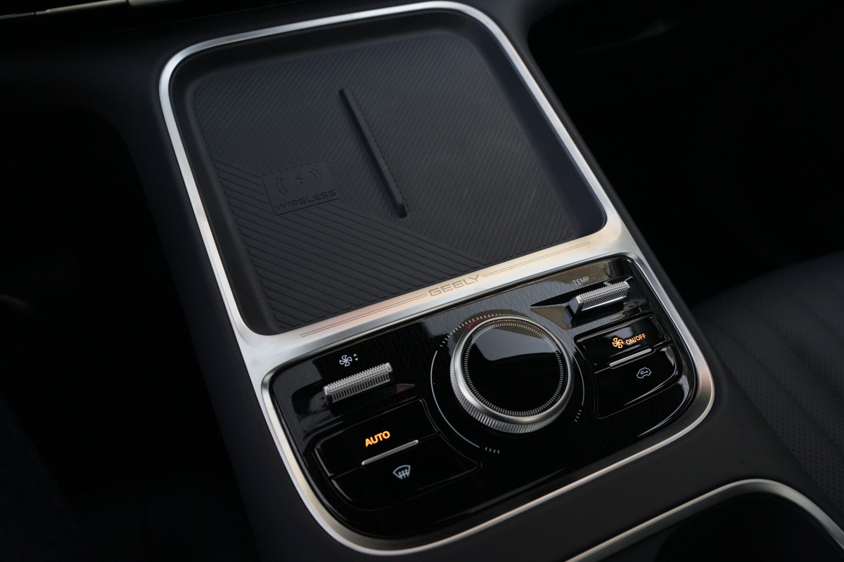 Geely Starray EM-i
