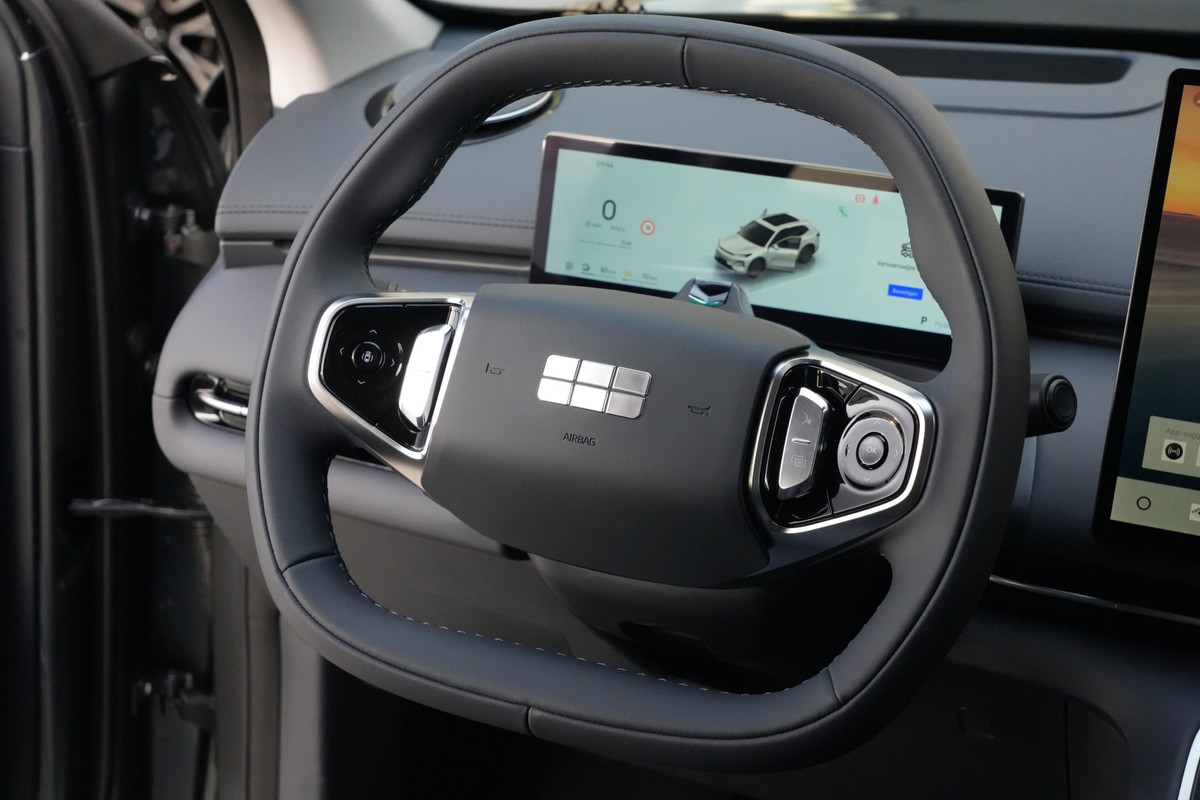 Geely Starray EM-i