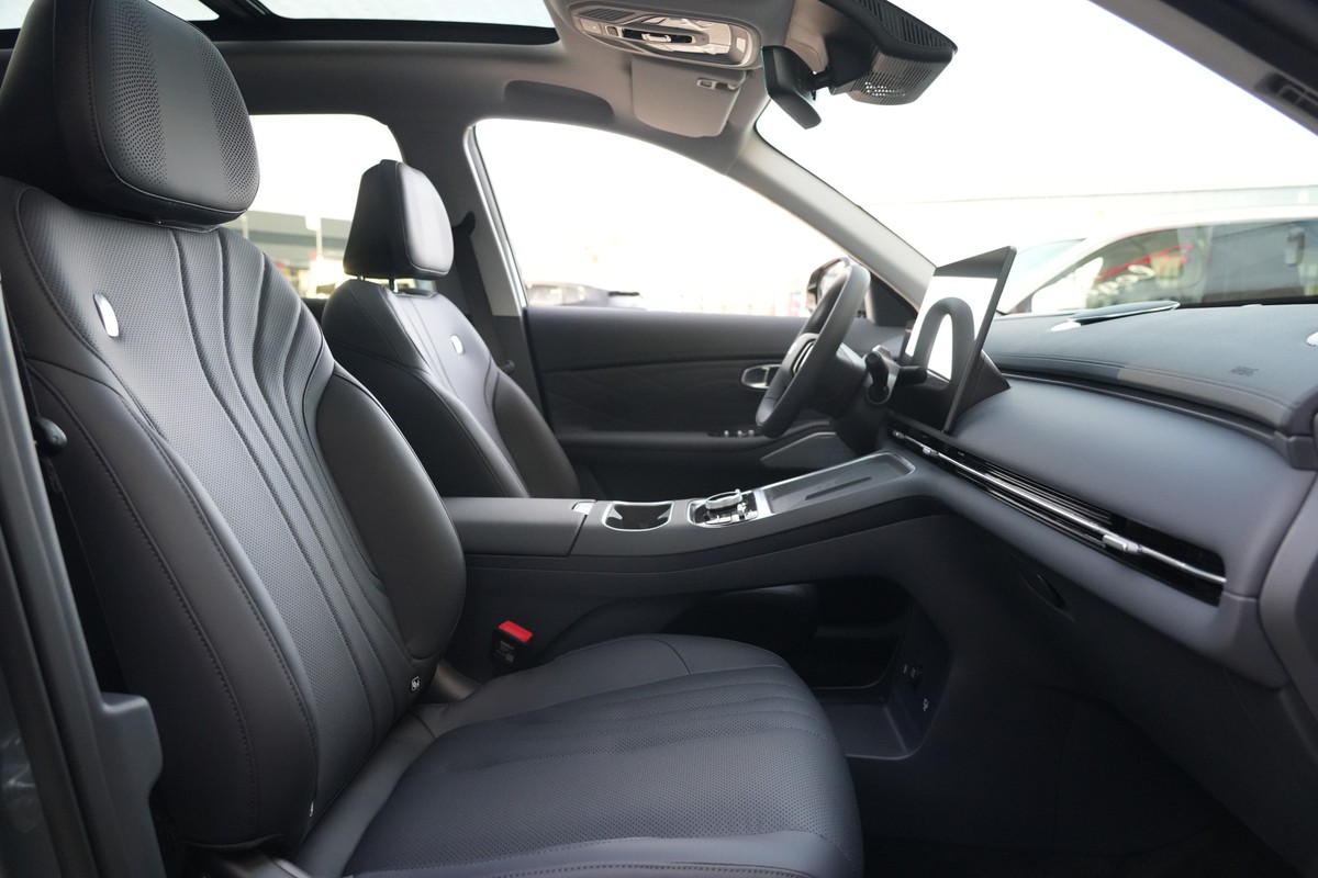 Geely Starray EM-i