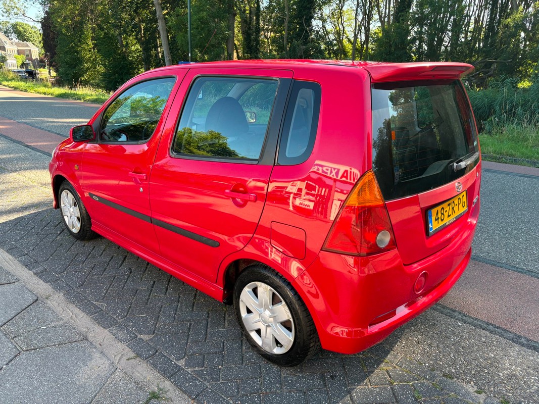 Daihatsu Young RV