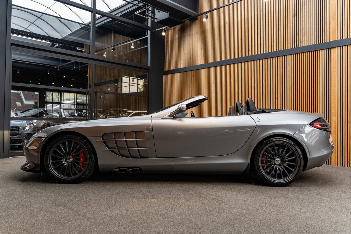 Mercedes-Benz SLR