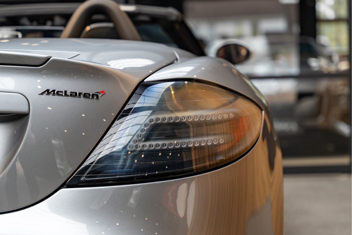 Mercedes-Benz SLR