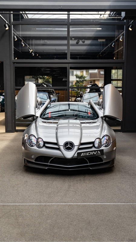 Mercedes-Benz SLR
