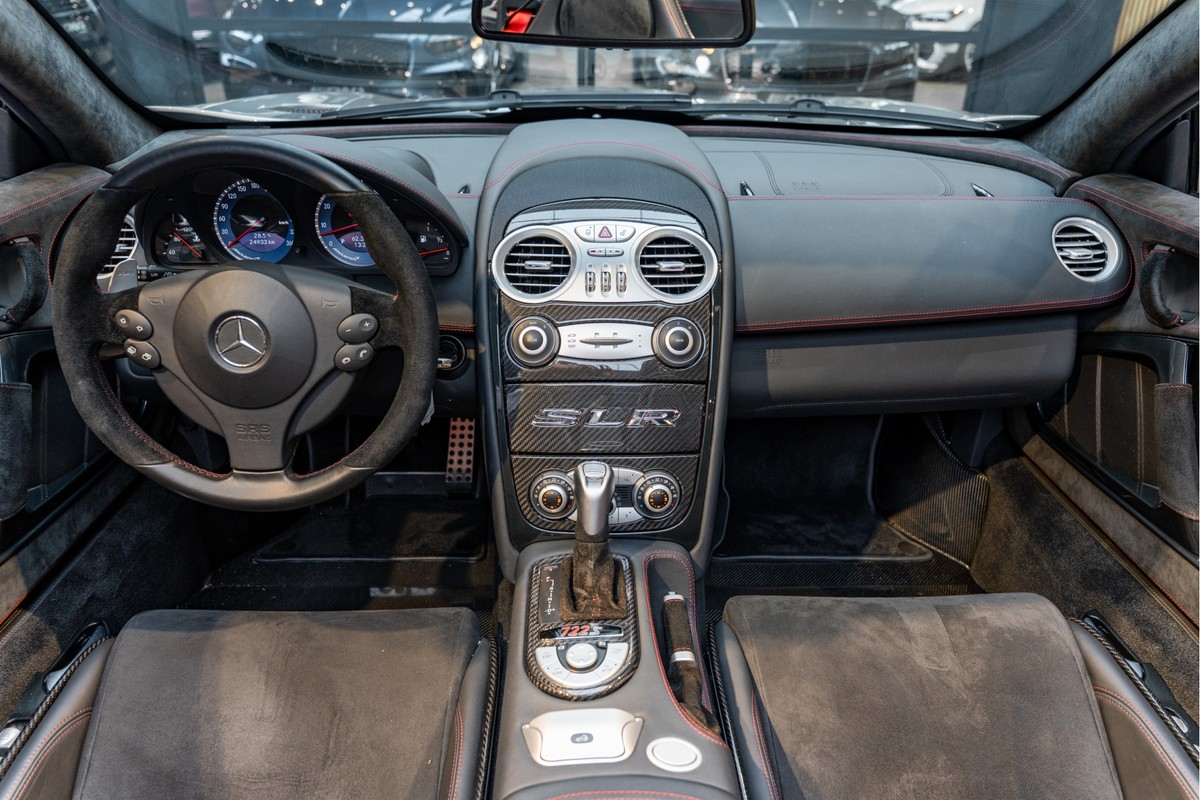 Mercedes-Benz SLR