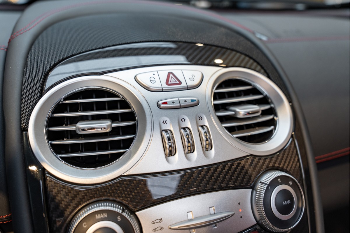 Mercedes-Benz SLR