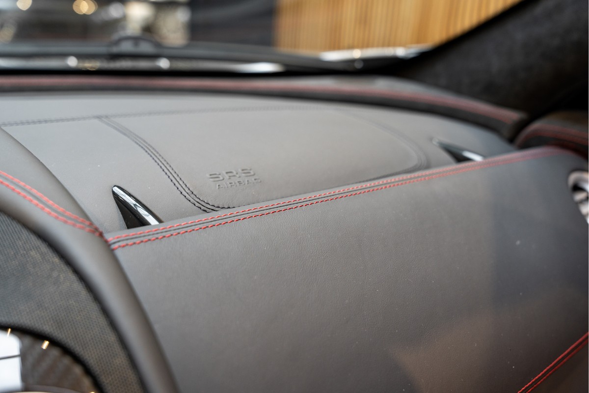 Mercedes-Benz SLR