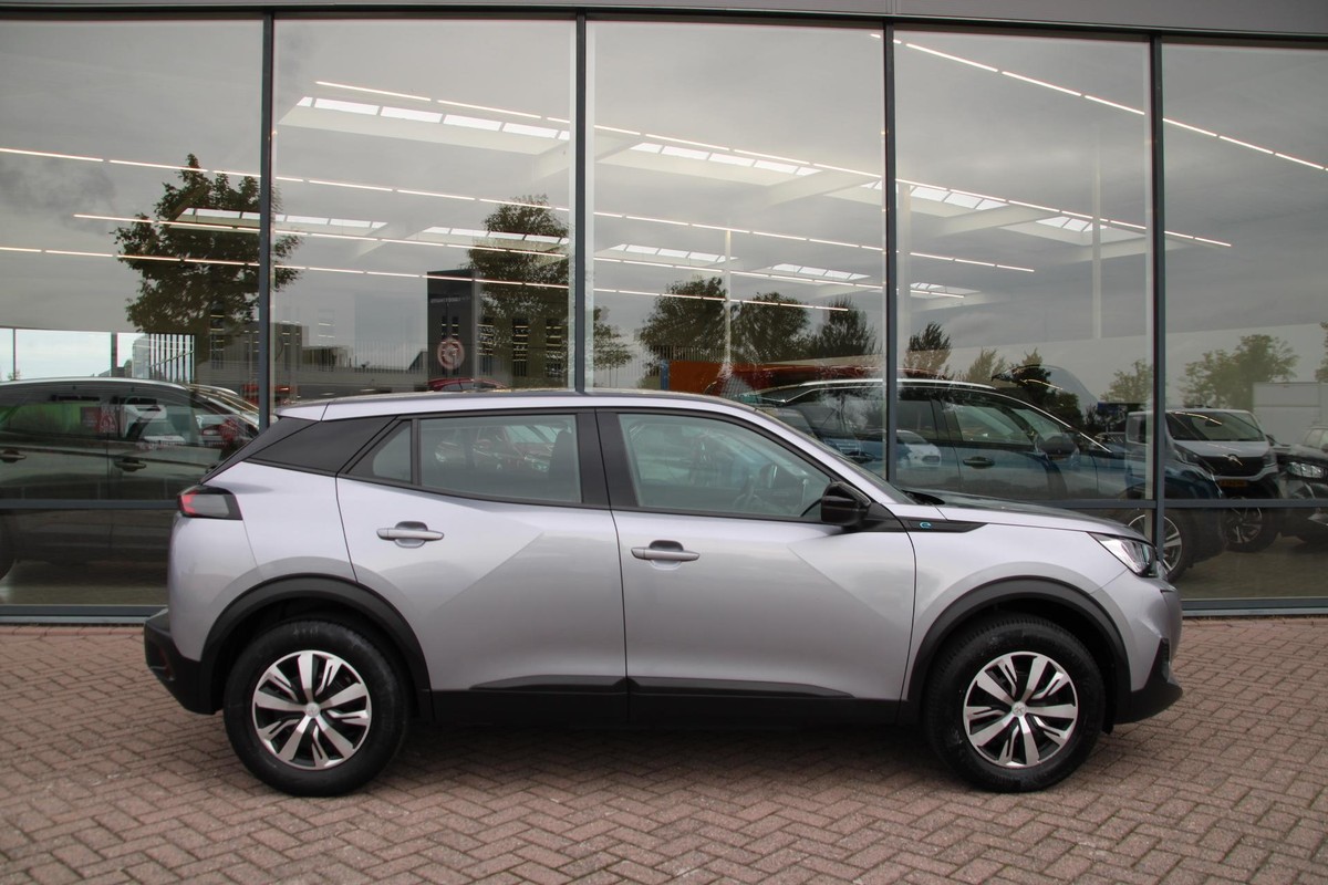 Peugeot e-2008