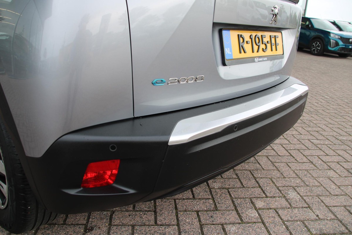 Peugeot e-2008