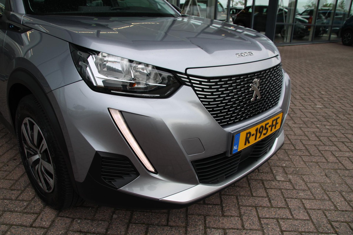 Peugeot e-2008