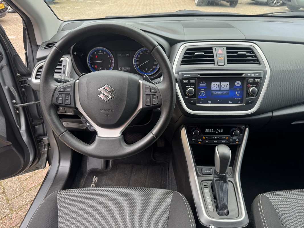 Suzuki S-Cross
