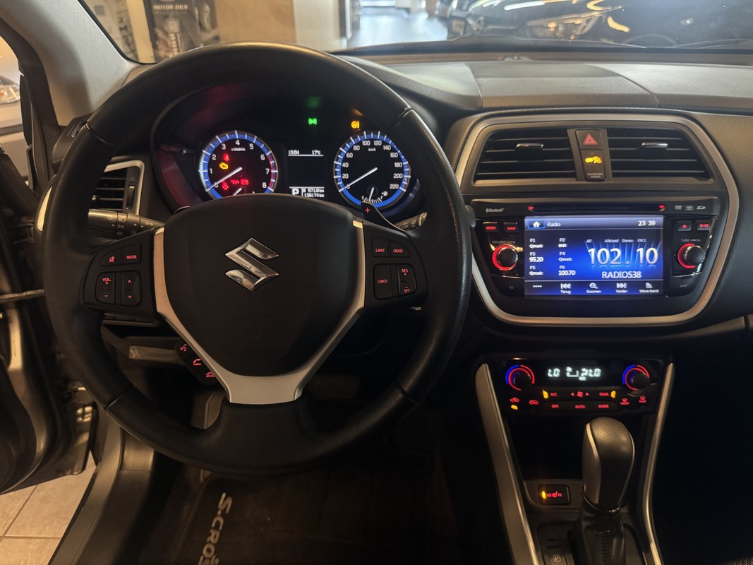Suzuki S-Cross