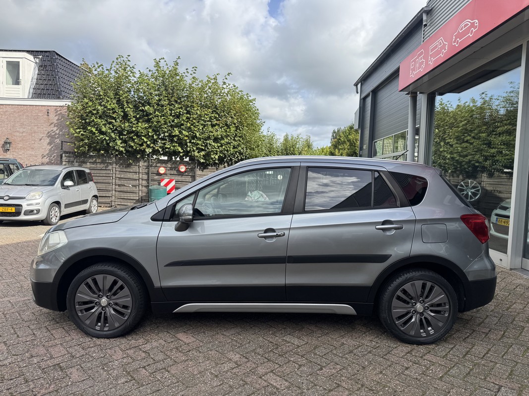 Suzuki S-Cross