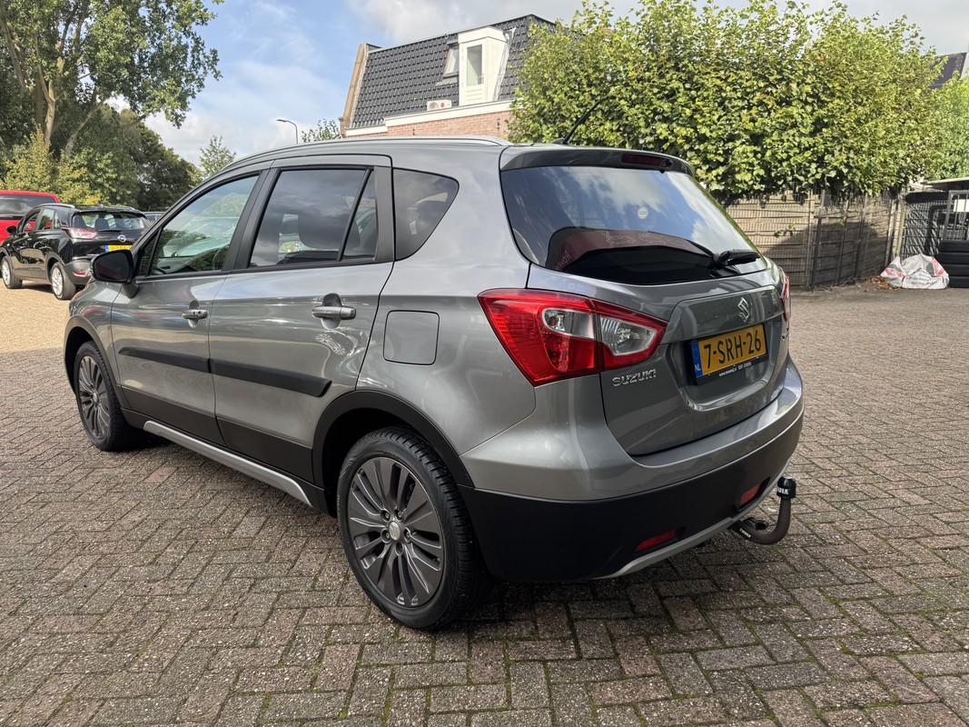 Suzuki S-Cross