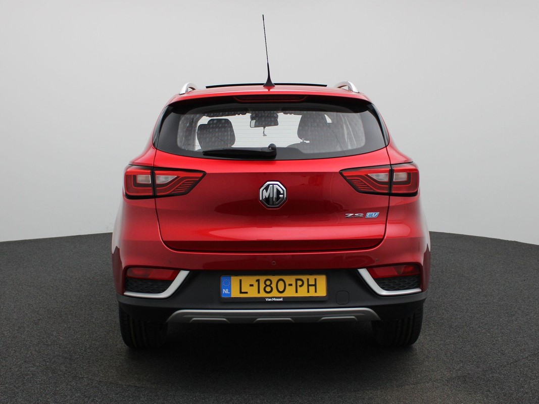 MG ZS EV