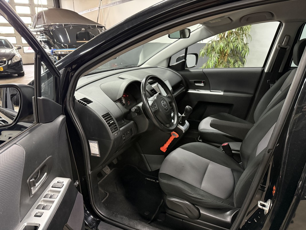 Mazda 5