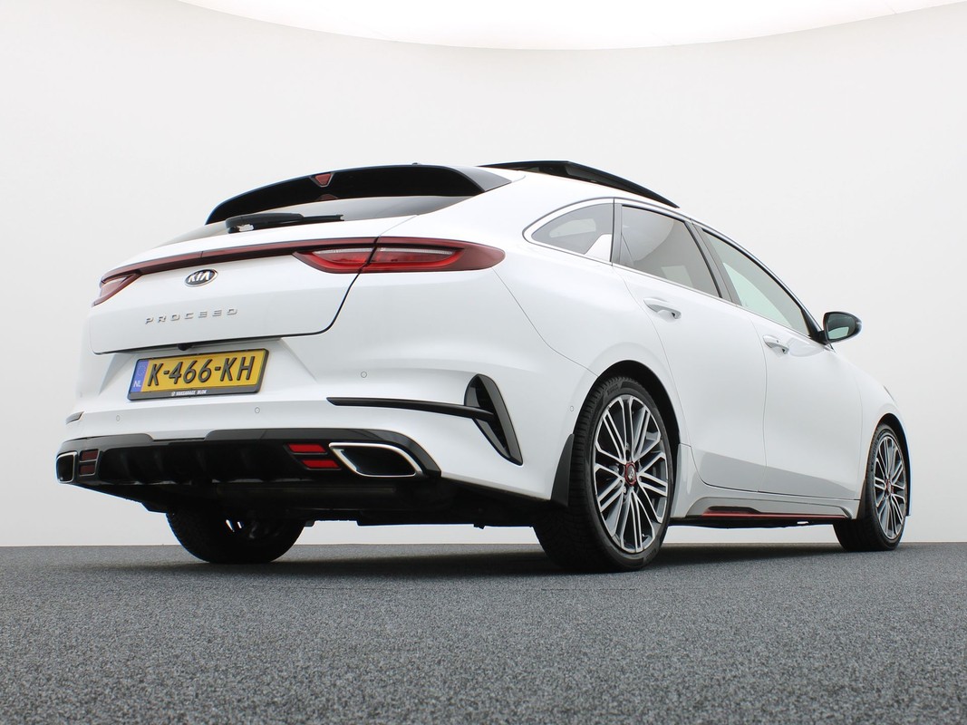 Kia ProCeed
