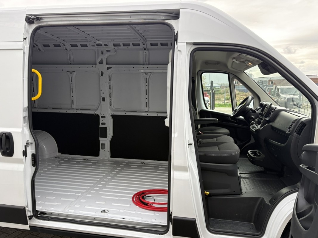 Opel Movano-e
