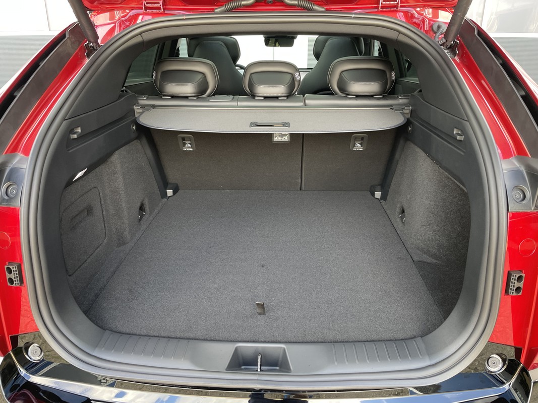 Mazda CX-6e