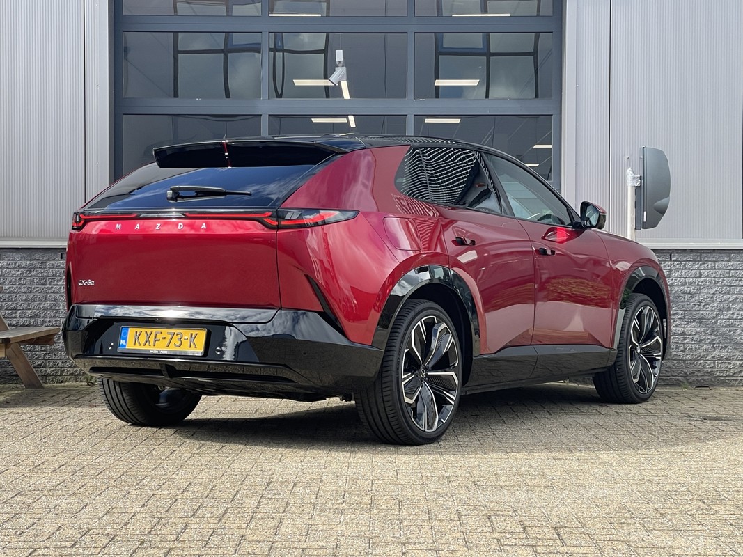 Mazda CX-6e