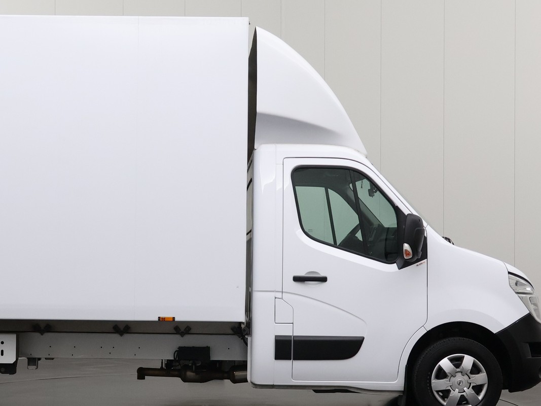 Nissan Interstar