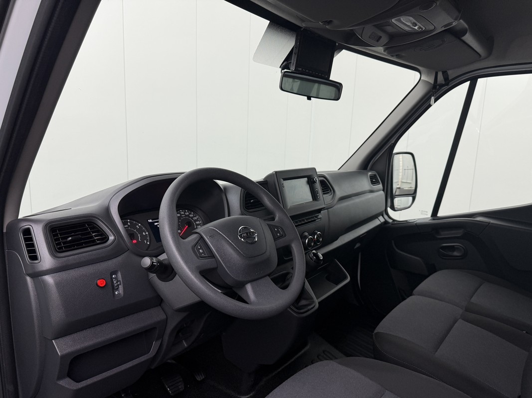 Nissan Interstar