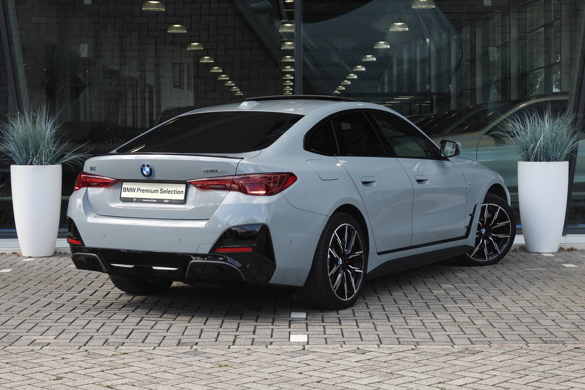 BMW i4