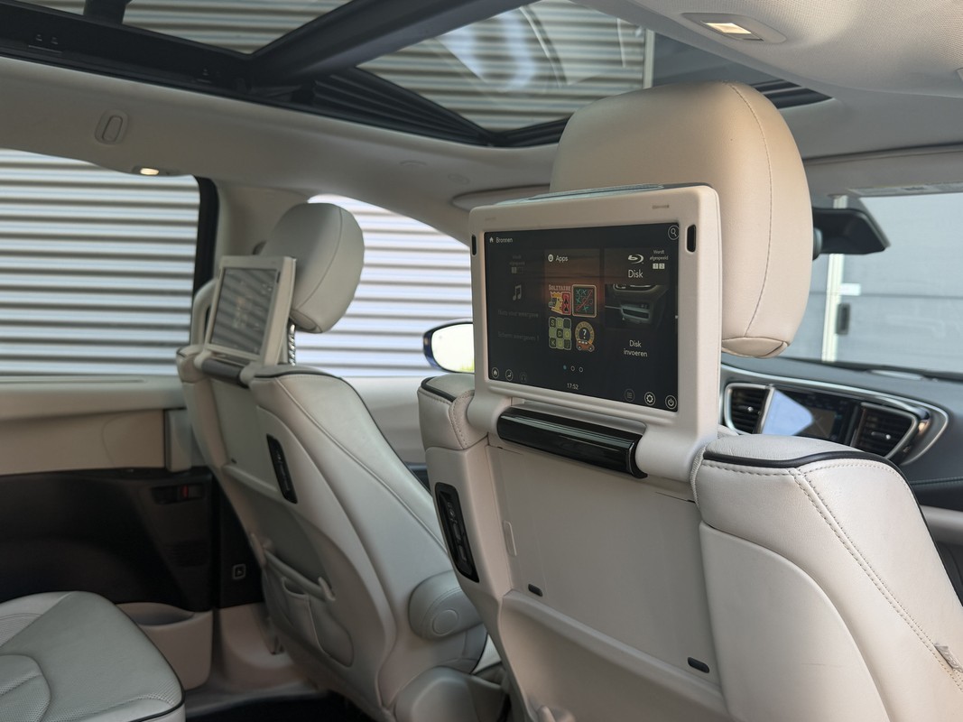 Chrysler Pacifica