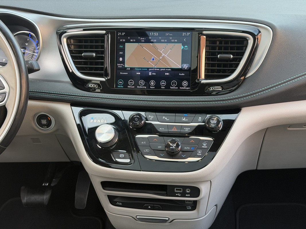 Chrysler Pacifica