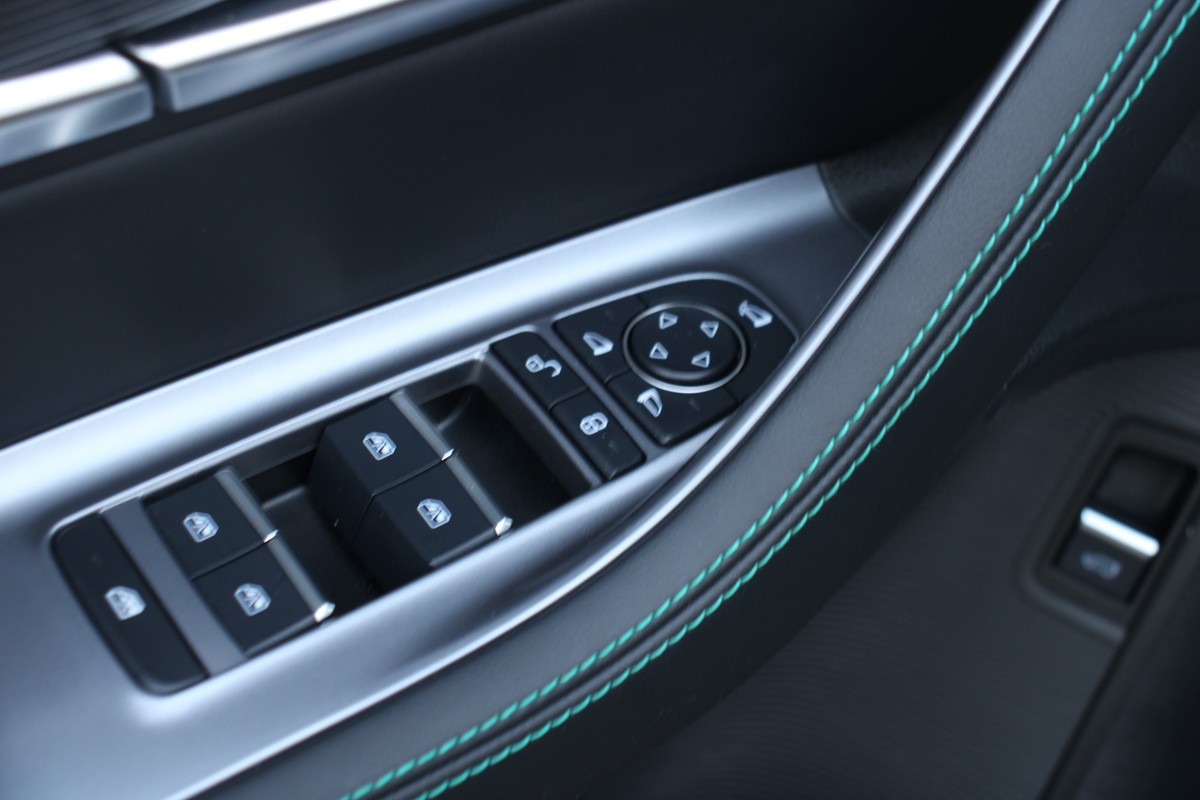 BYD SEAL U