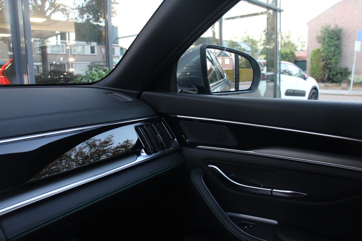 BYD SEAL U