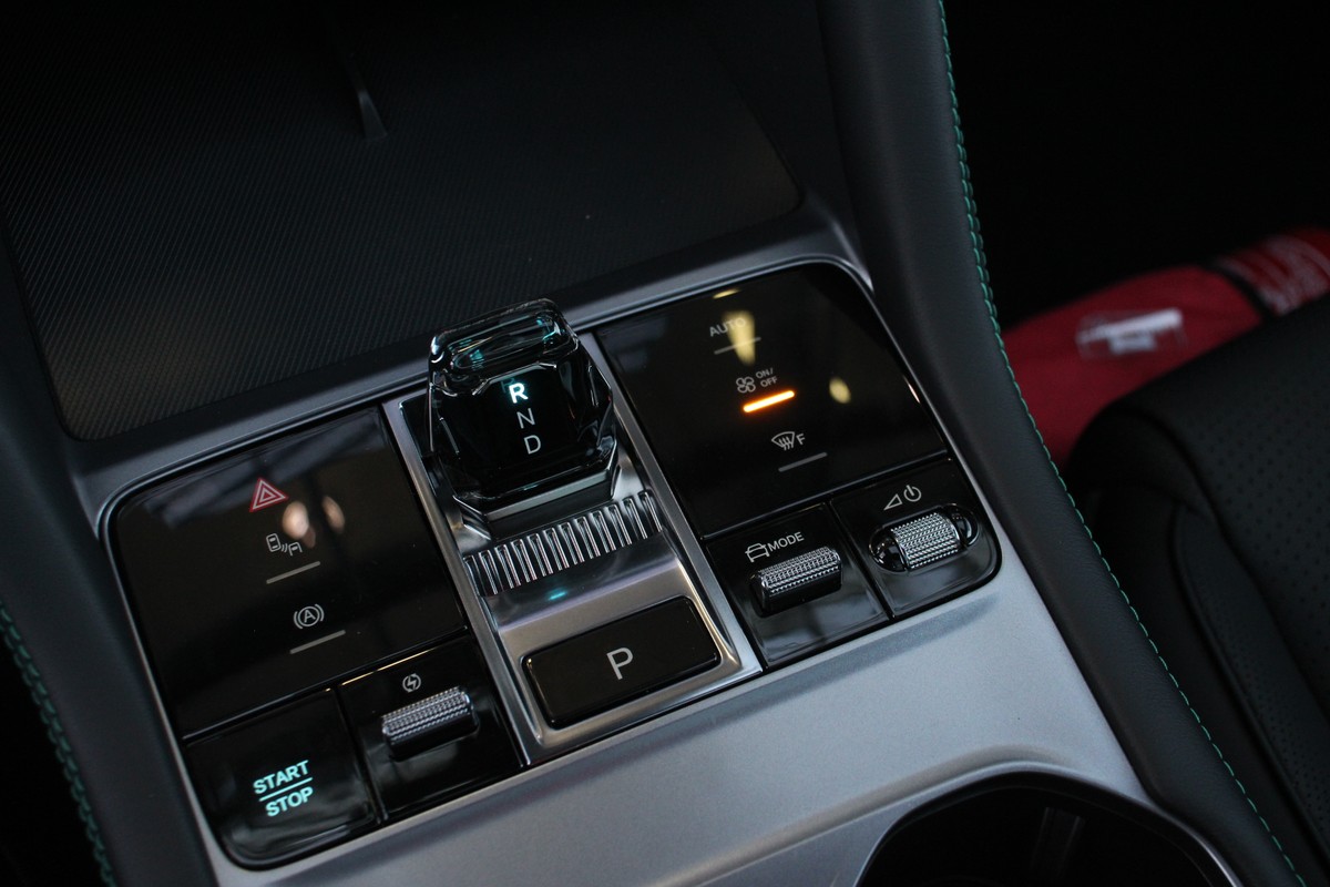 BYD SEAL U