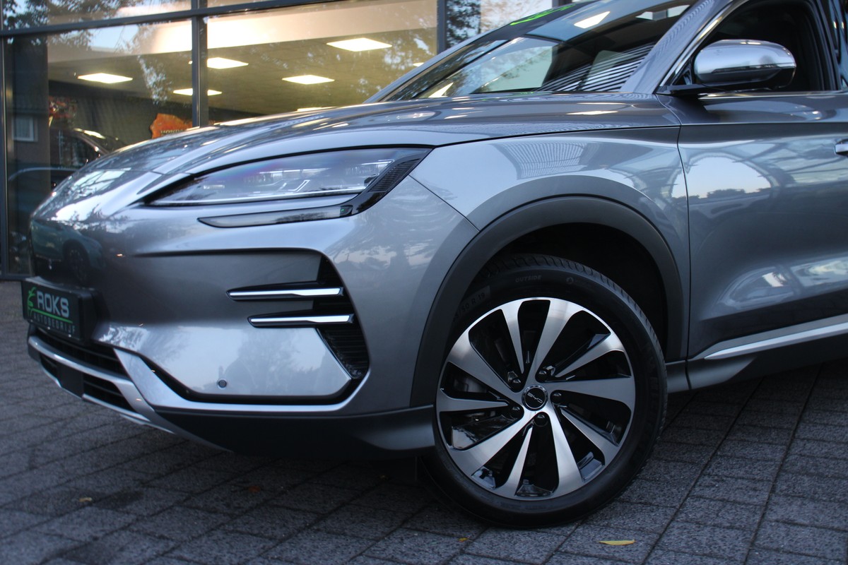 BYD SEAL U